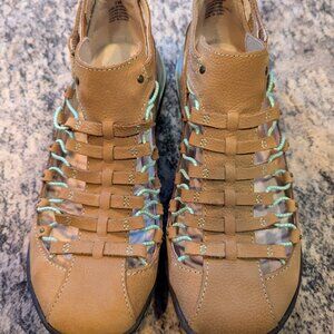 Jambu Bondi size 7 taupe